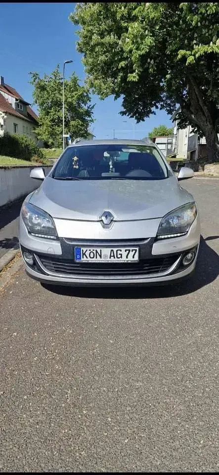 Gebraucht Renault Mégane GrandTour Dynamique 110 PS (80 kW) 2013 Kombi