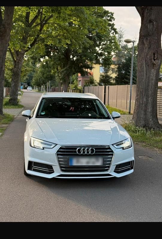 Weiß Gebraucht 2016 Audi A4 Kombi | 14.000 € (Fairer Preis) - Bild 1/4