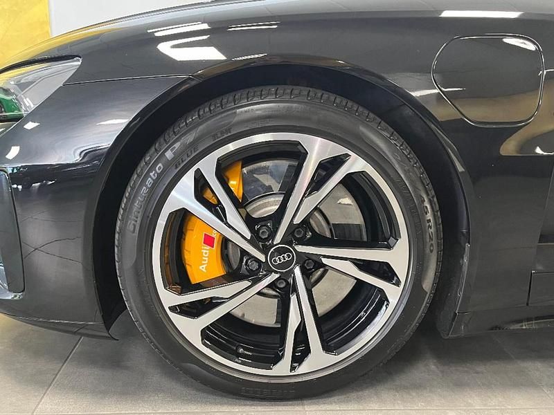 Second-hand Audi e-tron GT quattro Ambiente 439 kW (598 CP) 2023 Negru Berlinǎ