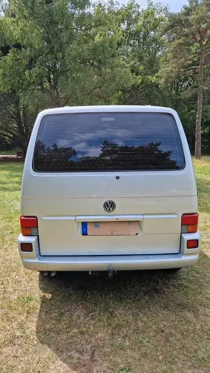 Gebraucht VW Multivan 102 PS (75 kW) 2000 Silber Van / Kleinbus