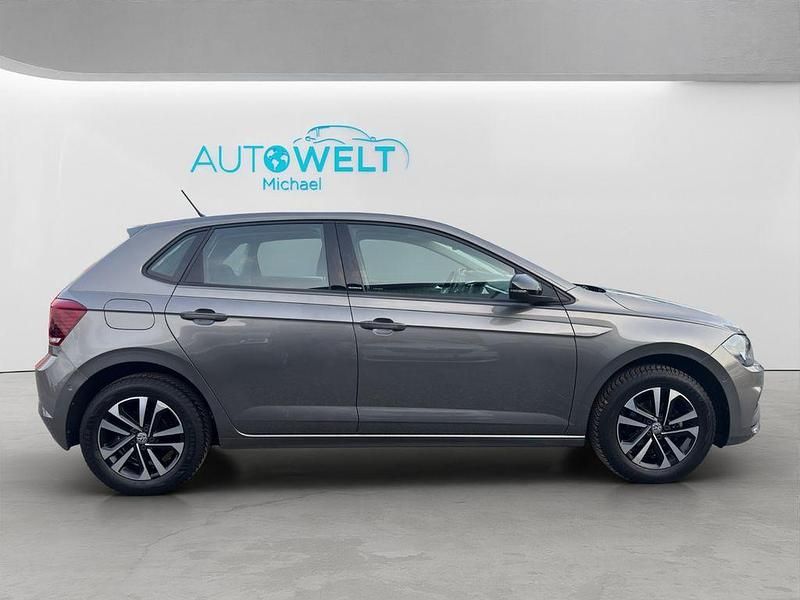 Gebraucht VW Polo 95 PS (69 kW) 2020 Grau Kleinwagen