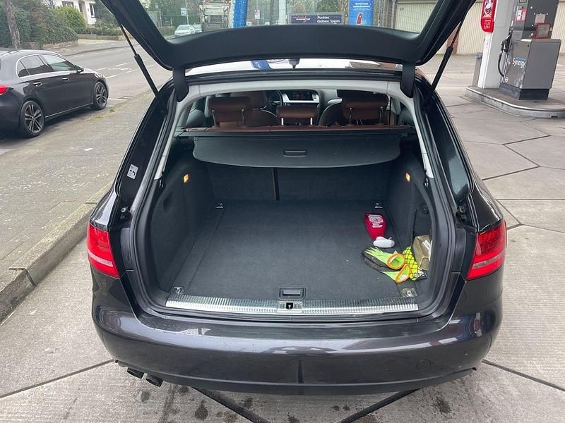 Gebraucht Audi A4 Ambiente 143 PS (105 kW) 2011 Grau Kombi