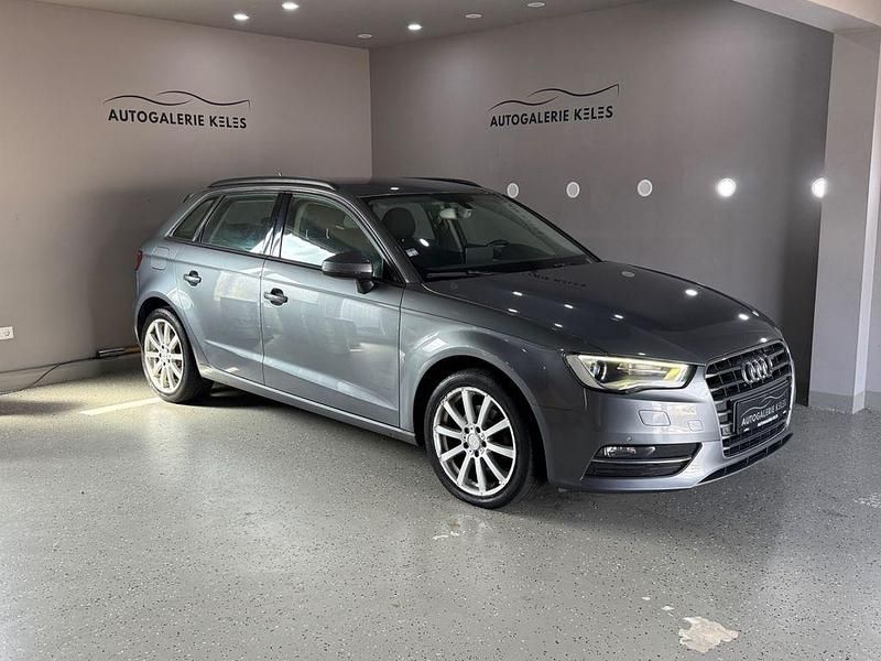 Gebraucht Audi A3 Attraction 110 PS (80 kW) 2014 Grau Limousine