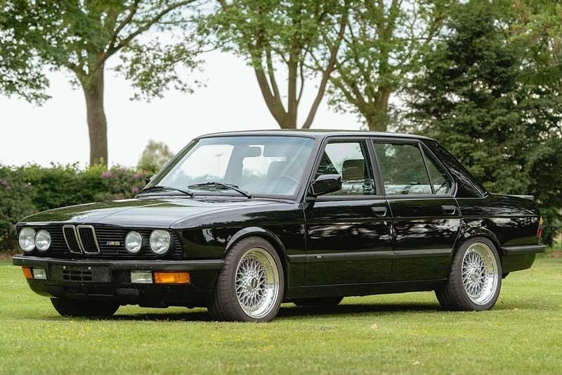 Gebraucht BMW M5 286 PS (210 kW) 1988 Schwarz Limousine