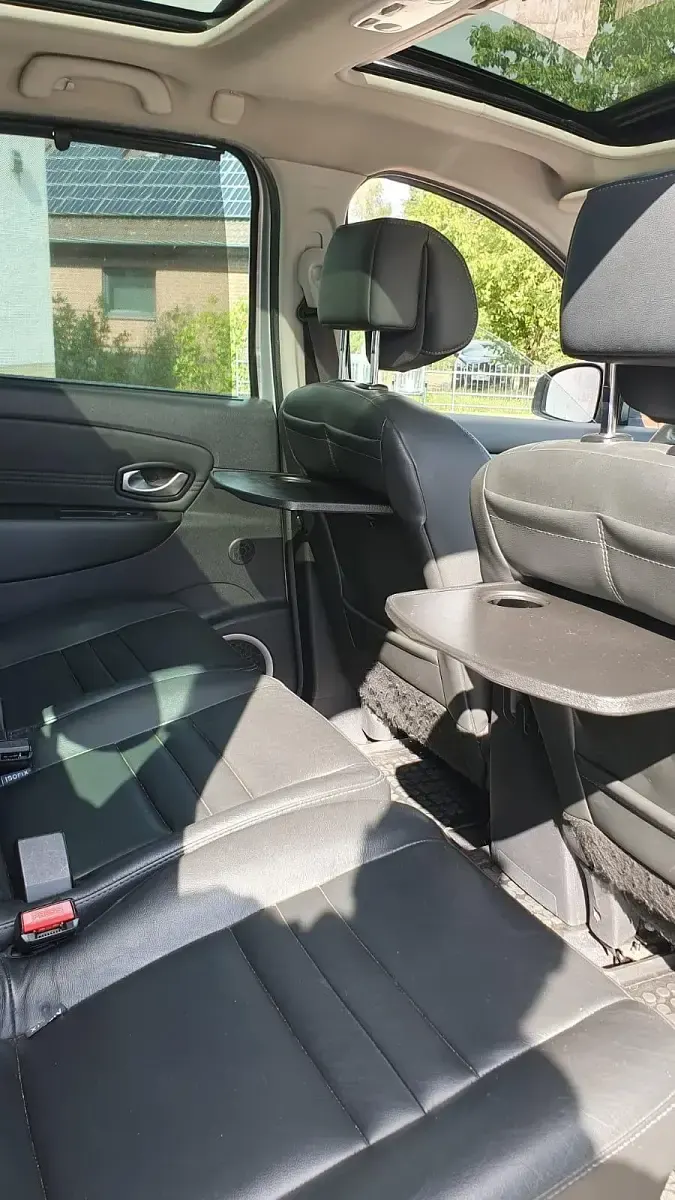Gebraucht Renault Grand Scénic III 131 PS (96 kW) 2010 Silber Van / Kleinbus