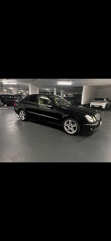 Gebraucht Mercedes E320 224 PS (164 kW) 2003 Schwarz Limousine