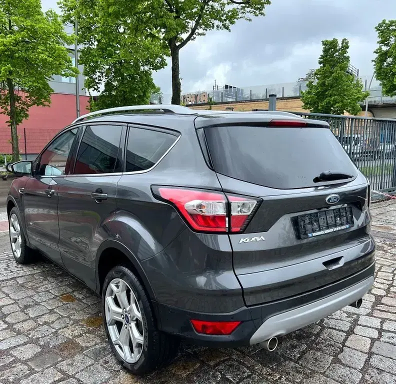 Gebraucht Ford Kuga Titanium 179 PS (131 kW) 2018 SUV