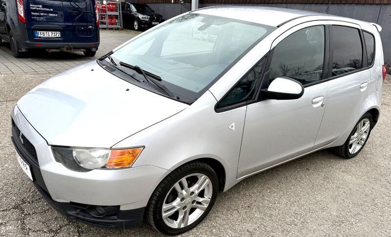 Gebraucht Mitsubishi Colt 95 PS (69 kW) 2009 Silber Kleinwagen