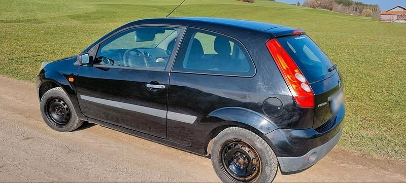 Gebraucht Ford Fiesta 70 PS (51 kW) 2007 Schwarz Kleinwagen