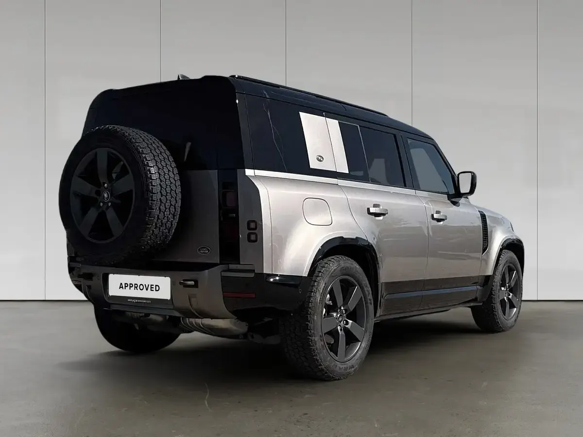 Gebraucht Land Rover Defender SE Dynamic 252 PS (185 kW) 2022 Lantau bronze SUV