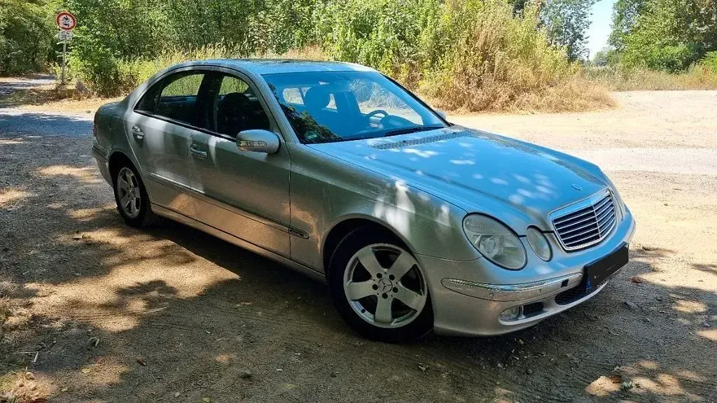 Gebraucht Mercedes E270 Elegance 177 PS (130 kW) 2004 Silber Limousine