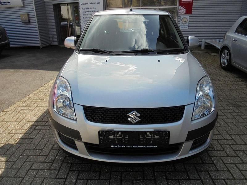 Gebraucht Suzuki Swift Comfort 92 PS (67 kW) 2009 Silber Kleinwagen