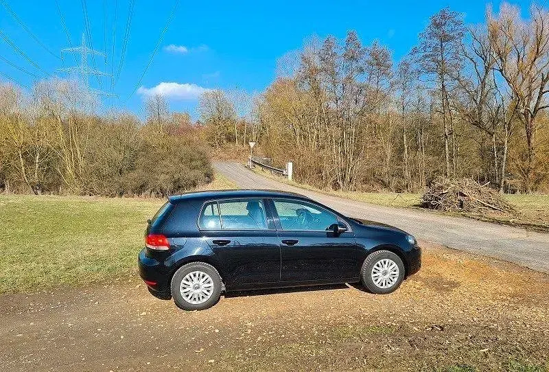 Gebraucht VW Golf VI Trendline 105 PS (77 kW) 2010 Schwarz Kleinwagen