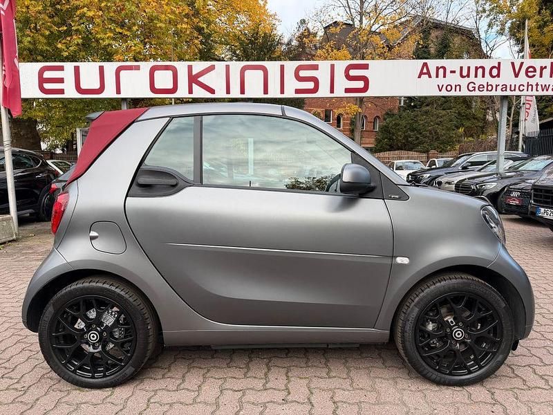 Grau Gebraucht 2019 Smart ForTwo Cabrio Prime Cabrio | 27.500 € - Bild 1/4