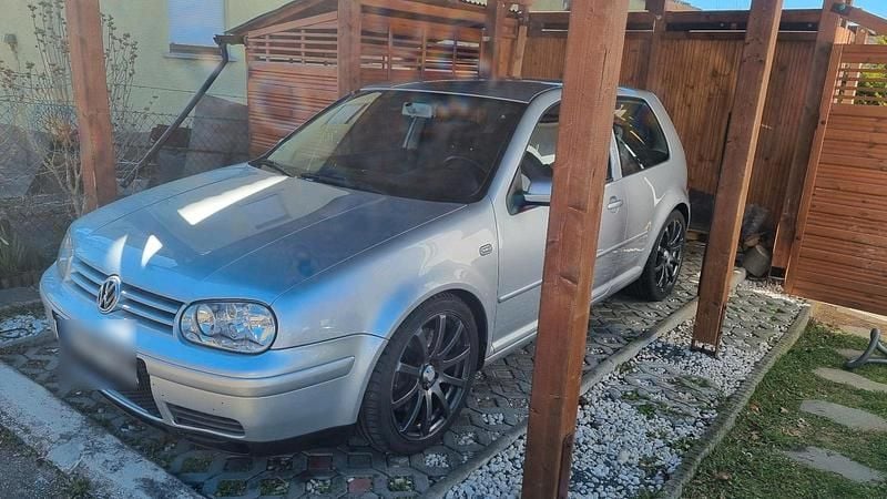 Silber Gebraucht 2002 VW Golf GTX Limousine | 12.100 € - Bild 1/4