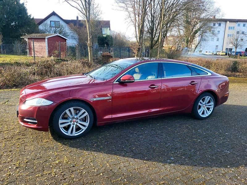Gebraucht Jaguar XJ 340 PS (250 kW) 2014 Rot Limousine