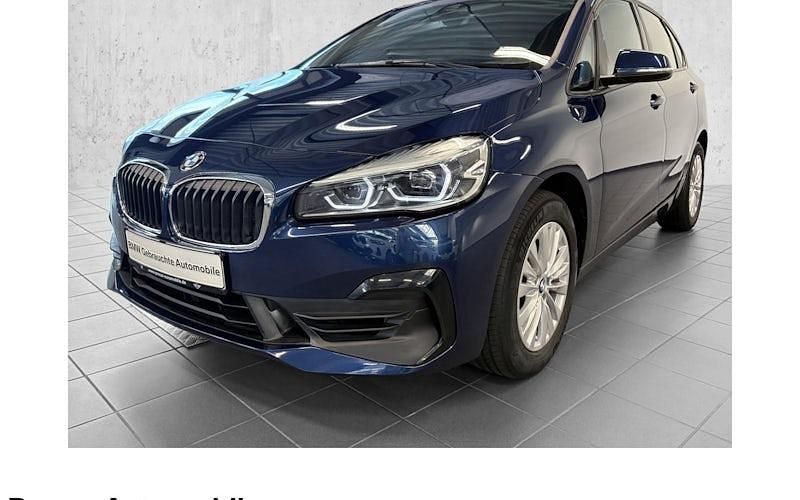 Blau Gebraucht 2021 BMW 220 Advantage Van / Kleinbus | 21.990 € (Guter Preis) - Bild 1/4