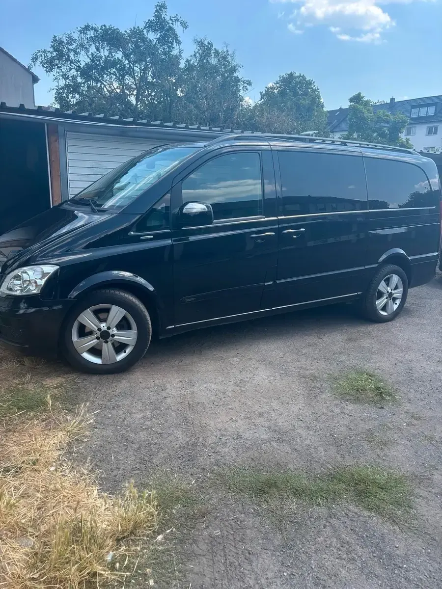 Gebraucht Mercedes Viano 170 PS (125 kW) 2012 Schwarz Van / Kleinbus