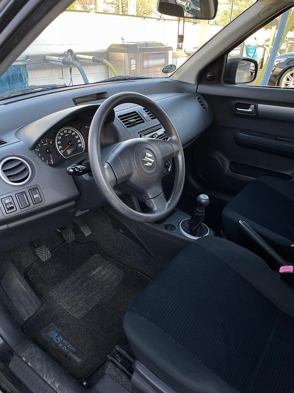 Gebraucht Suzuki Swift 92 PS (67 kW) 2009 Schwarz Kleinwagen