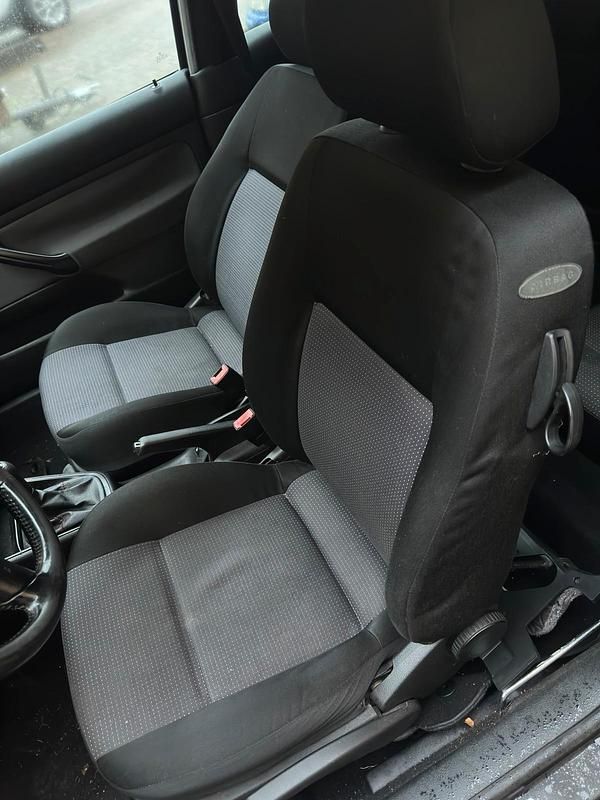 Gebraucht VW Golf IV 105 PS (77 kW) 2002 Schwarz Limousine