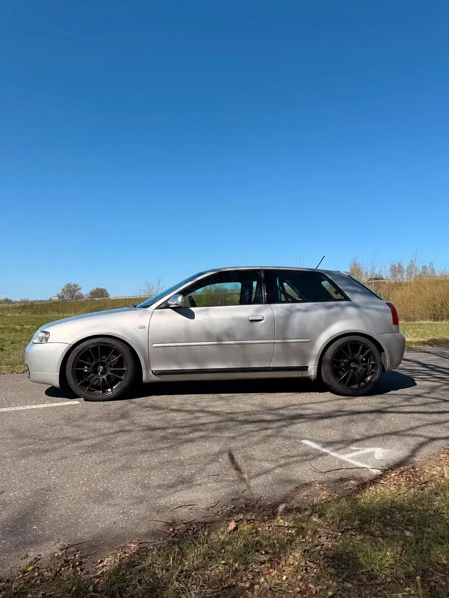 Gebraucht Audi S3 Basis 450 PS (330 kW) 2002 Silber Kleinwagen