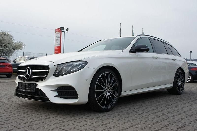 Gebraucht Mercedes E350 AMG 286 PS (210 kW) 2019 Diamantweiss (metallic) Kombi