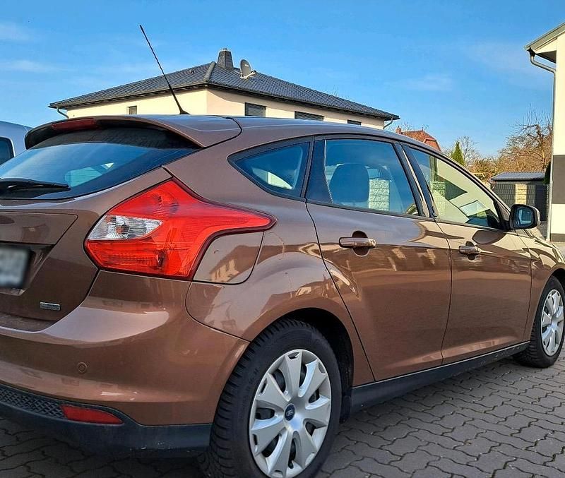 Gebraucht Ford Focus 100 PS (73 kW) 2013 Limousine