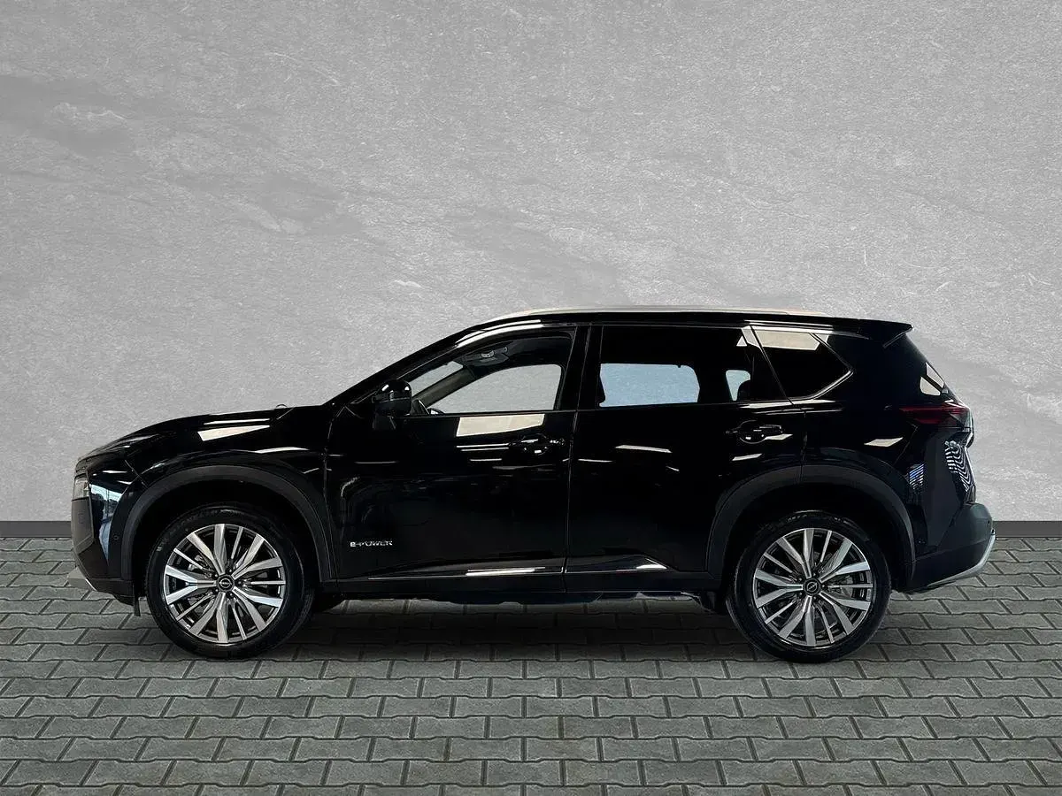 Neu Nissan X-Trail Tekna 213 PS (156 kW) 2025 Schwarz SUV