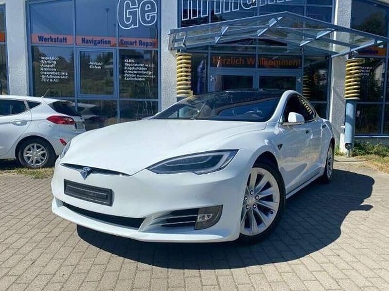 Weiß Gebraucht 2016 Tesla Model S Kleinwagen | 39.990 € - Bild 1/4