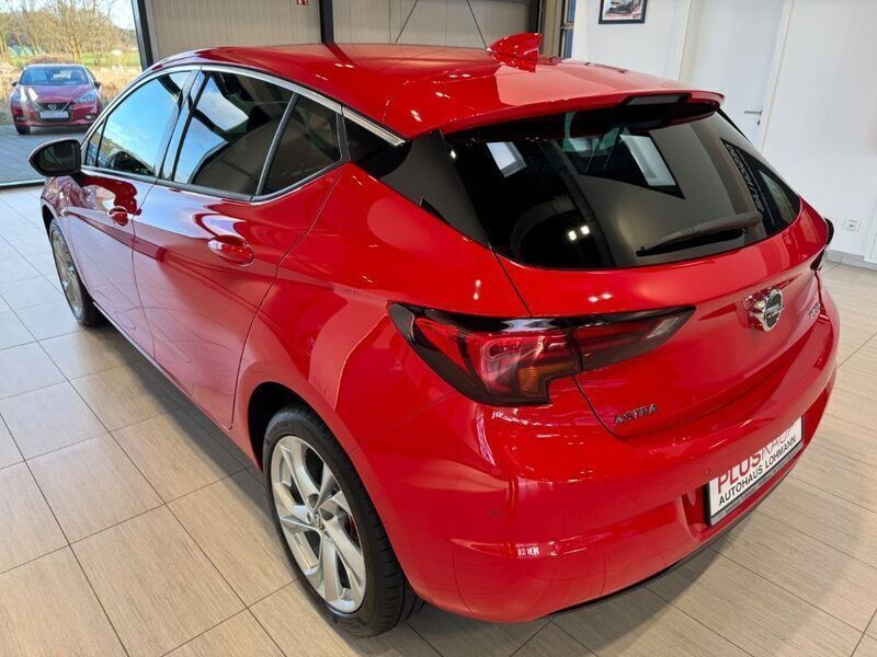 Gebraucht Opel Astra Dynamic 150 PS (110 kW) 2016 Rot Limousine