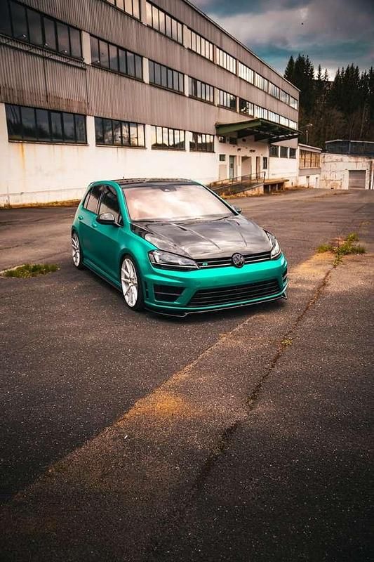 Gebraucht 2015 VW Golf VII R Limousine | 25.500 € - Bild 1/4