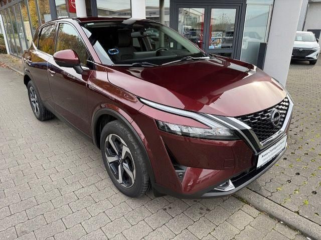 Burgundy Gebraucht 2023 Nissan Qashqai 360º SUV | 22.450 € (Fairer Preis) - Bild 1/4