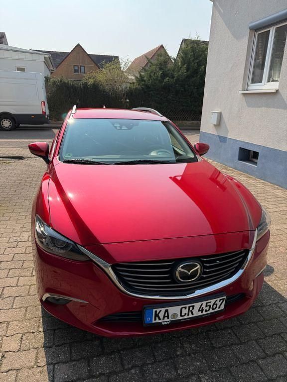 Gebraucht Mazda 6 175 PS (128 kW) 2015 Rot Limousine