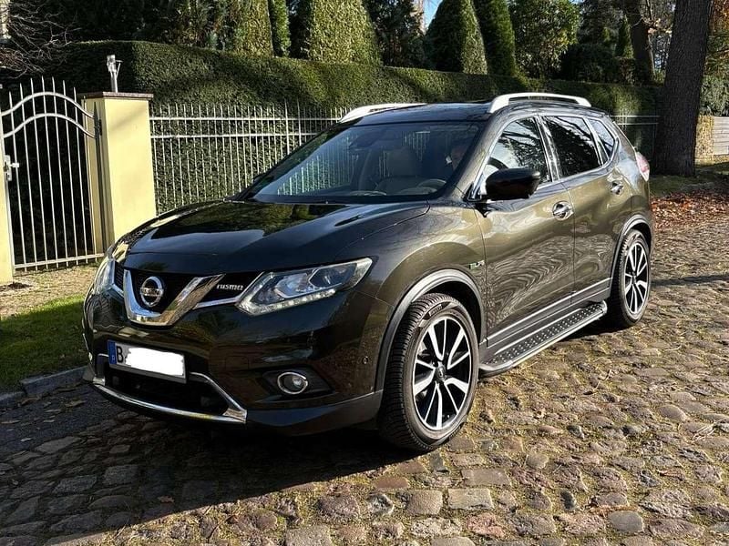 Grün Gebraucht 2016 Nissan X-Trail Tekna SUV | 10.950 € (Superpreis) - Bild 1/4