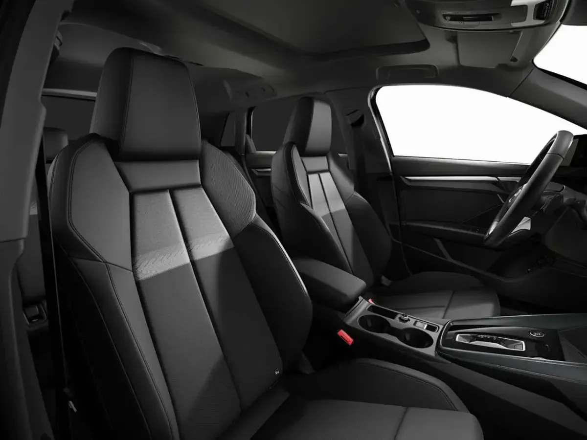 Gebraucht Audi A3 Sport 204 PS (150 kW) 2025 Schwarz Limousine