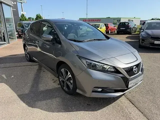 Gebraucht Nissan Leaf 360º 160 kW (218 PS) 2021 Grau Kleinwagen