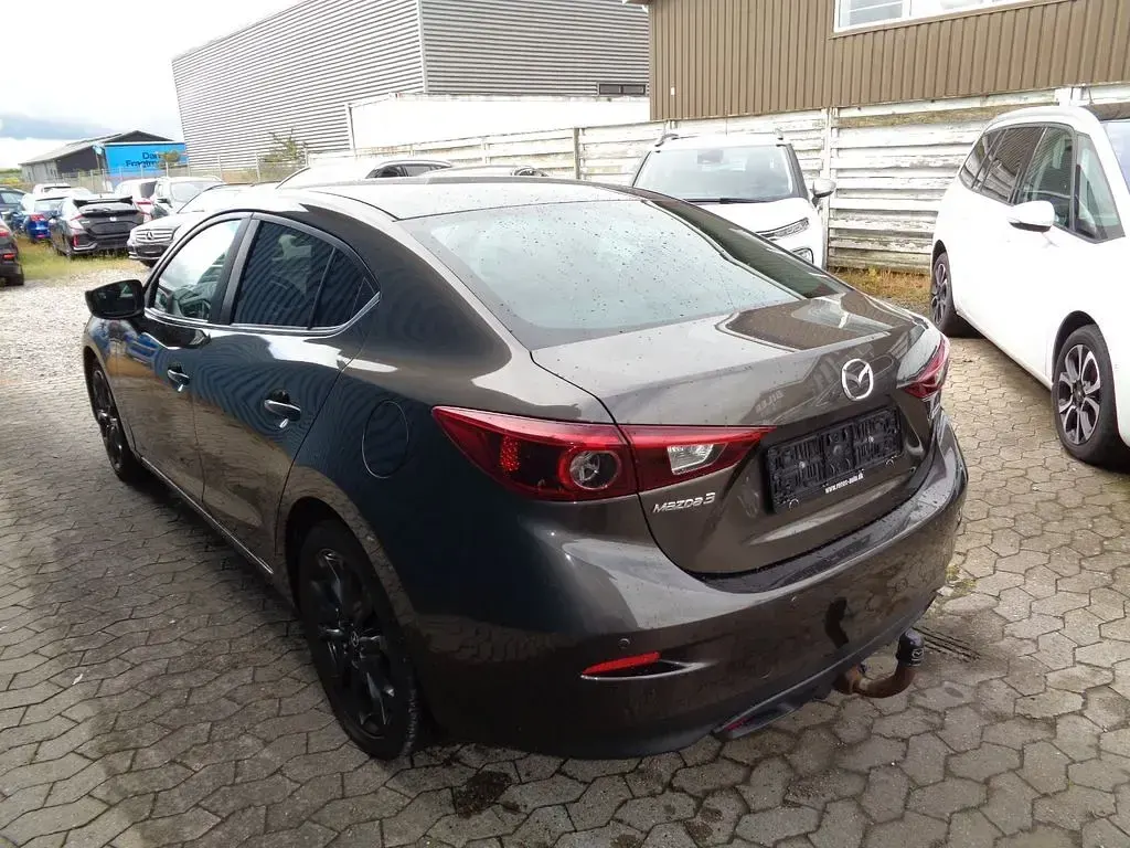 Gebraucht Mazda 3 120 PS (88 kW) 2016 Braun Limousine