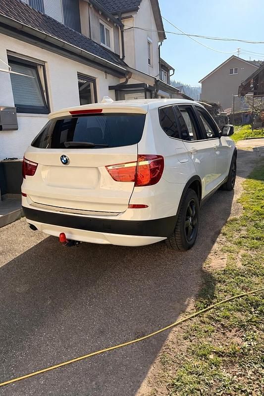 Gebraucht BMW X3 184 PS (135 kW) 2012 Weiß SUV
