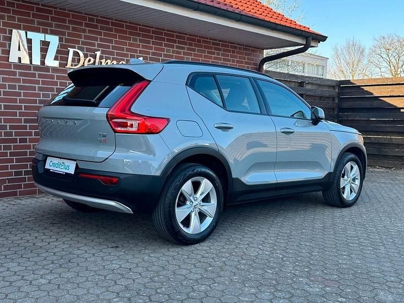 Gebraucht Volvo XC40 129 PS (94 kW) 2024 Grau SUV