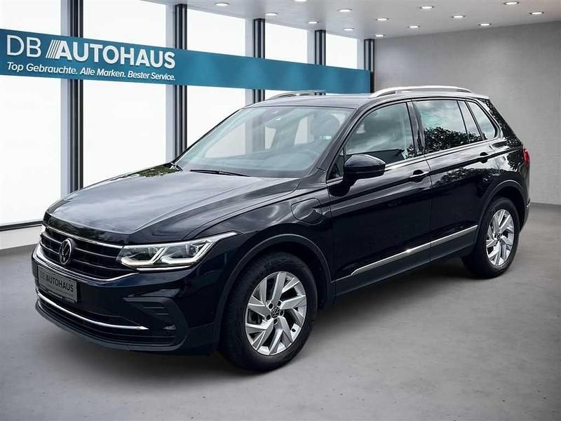 Schwarz Gebraucht 2023 VW Tiguan Active SUV | 29.980 € (Fairer Preis) - Bild 1/4