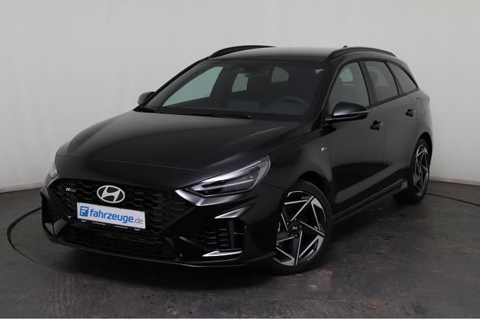 Schwarz, abyss black Neu 2025 Hyundai i30 N Line Kombi | 26.679 € (Fairer Preis) - Bild 1/4