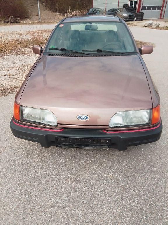 Gebraucht Ford Sierra 101 PS (74 kW) 1989 Beige Limousine