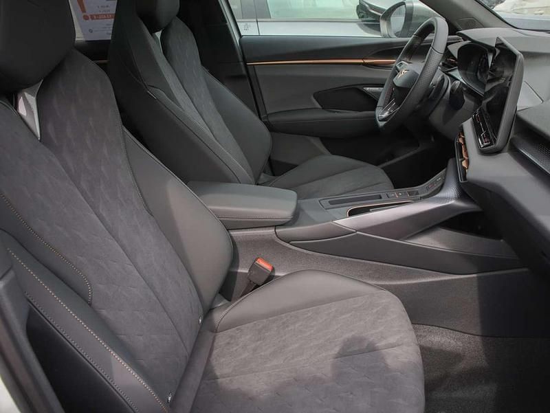 Neu Cupra Terramar VZ 265 PS (194 kW) 2026 Glacial white SUV