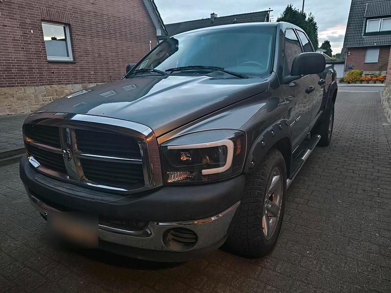 Grau Gebraucht 2006 Dodge Ram Abholung | 13.666 € (Etwas zu teuer) - Bild 1/4