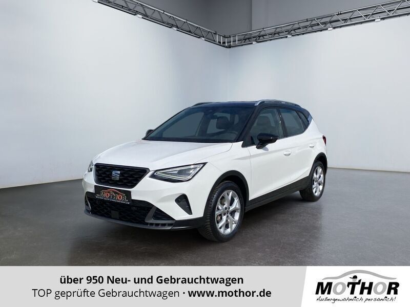 Candy weiss Gebraucht 2024 Seat Arona FR SUV | 22.629 € (Fairer Preis) - Bild 1/4