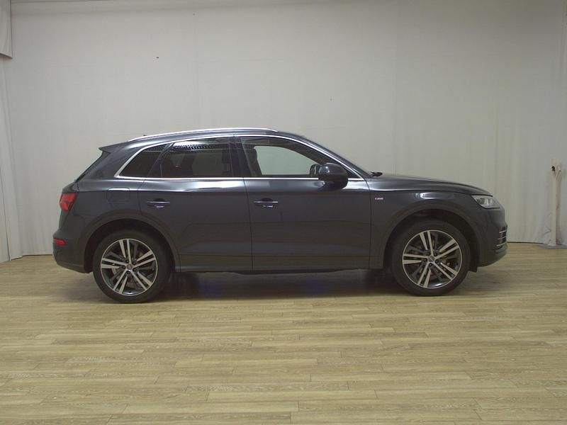 Grau Gebraucht 2020 Audi Q5 S-Line SUV | 21.950 € (Guter Preis) - Bild 1/4
