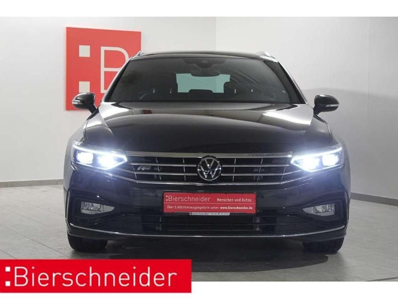 Gebraucht VW Passat R-line 200 PS (147 kW) 2024 Grau Kombi