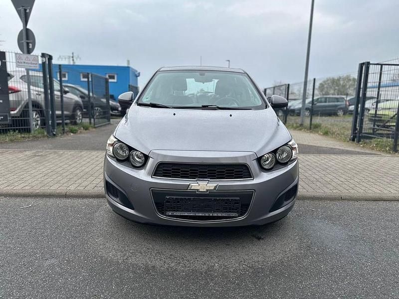 Gebraucht Chevrolet Aveo LT 101 PS (74 kW) 2012 Grau Limousine