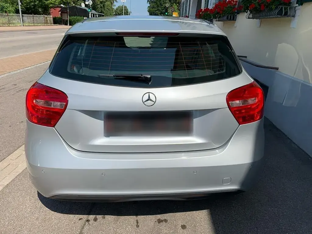 Gebraucht Mercedes A180 2013 Silber Kleinwagen