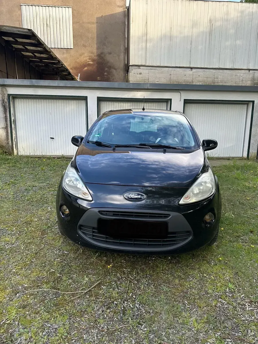Second-hand Ford Ka 69 CP (50 kW) 2010 Negru Hatchback